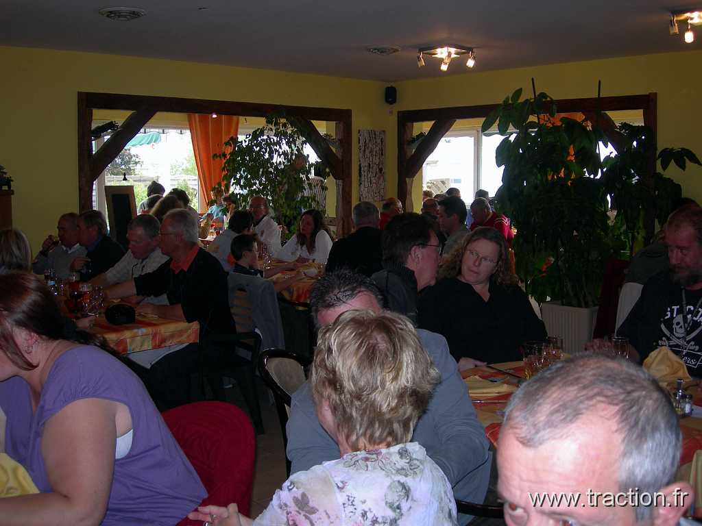 20080921 6 Sierentz 04.jpg - 21/09/2008 - 68510 SIERENTZCLUB DE VƒHICULES ANCIENS D'ALSACE-MULHOUSE - CVAAM25�mes JOURNƒES EUROPƒENNES DU PATRIMOINERepas au restaurant Ç Le Gourmandin È